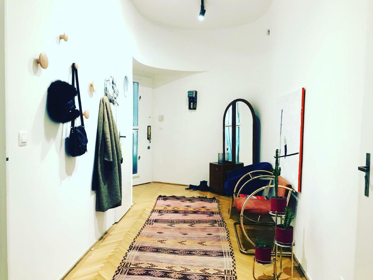 Spacious Bauhaus Icon Flat With Fitness Room In Central Buda, Close To The River And Margaret Island บูดาเปสต์ ภายนอก รูปภาพ